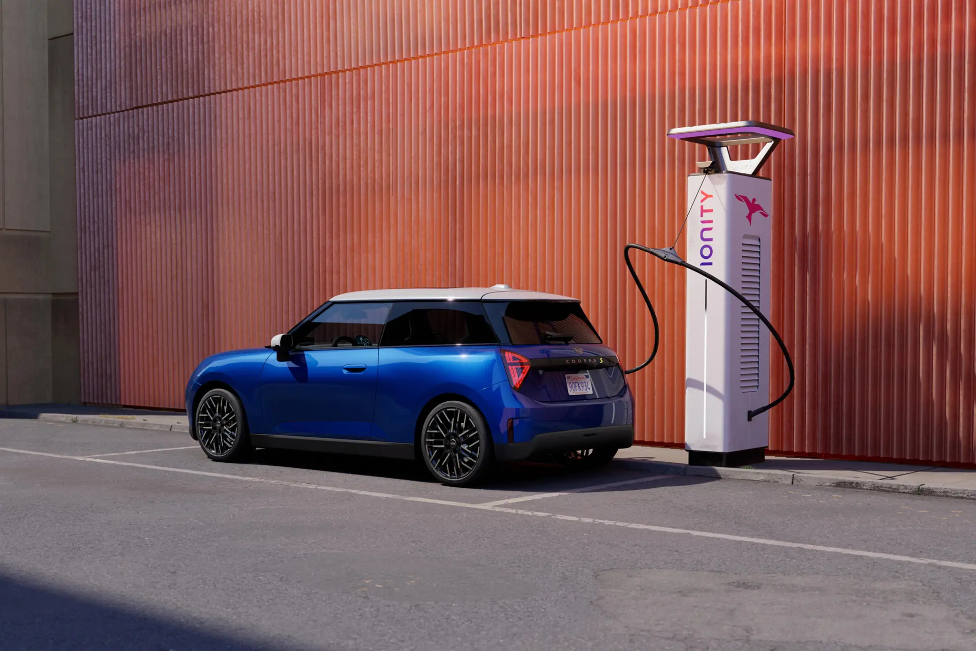 MINI pur electric - încărcare - încărcare la staţii publice