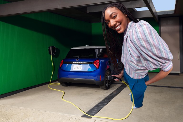 MINI pur electric - încărcare - încărcare acasă