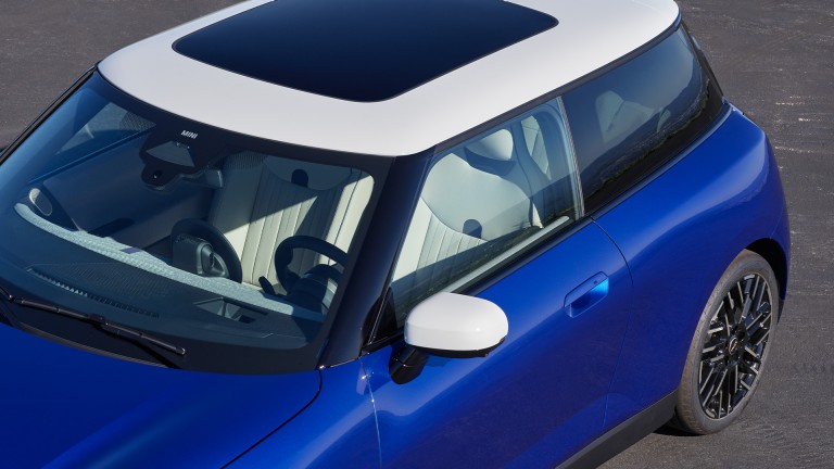 MINI pur electric - galerie exterior - plafon panoramic