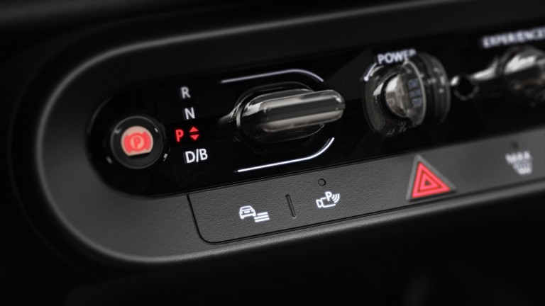 MINI pur electric - interior - bara de comutare