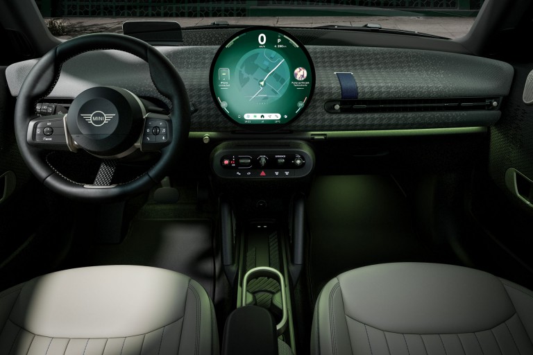 MINI pur electric - sustenabilitate - alternative la piele