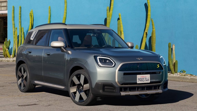 MINI Countryman pur electric - experienţă digitală - modernizări conectate