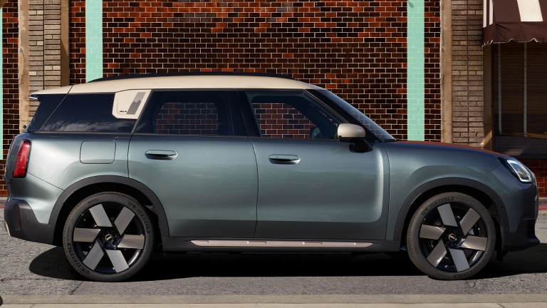 MINI Countryman pur electric – exterior - galerie - 01