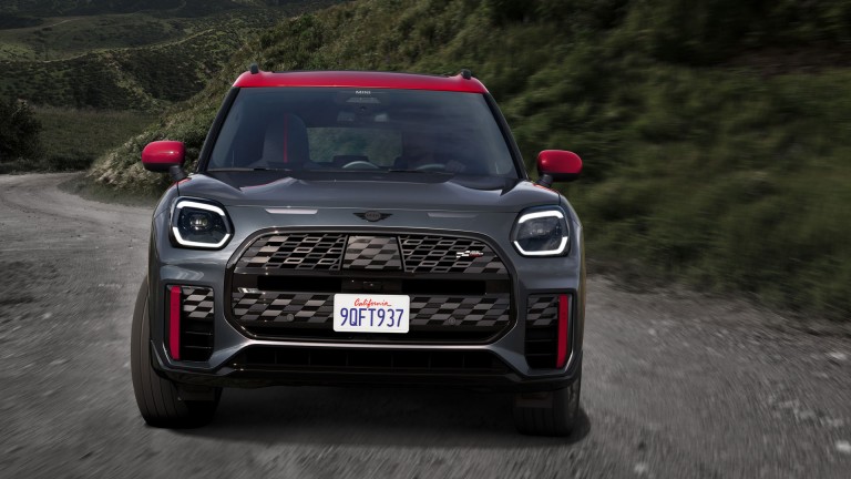 MINI Countryman – galerie JCW - putere şi performanţă