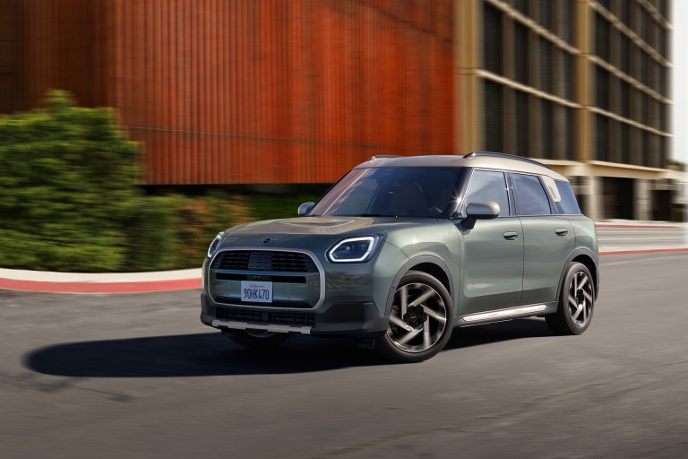 MINI Countryman - experienţă digitală - modernizări conectate