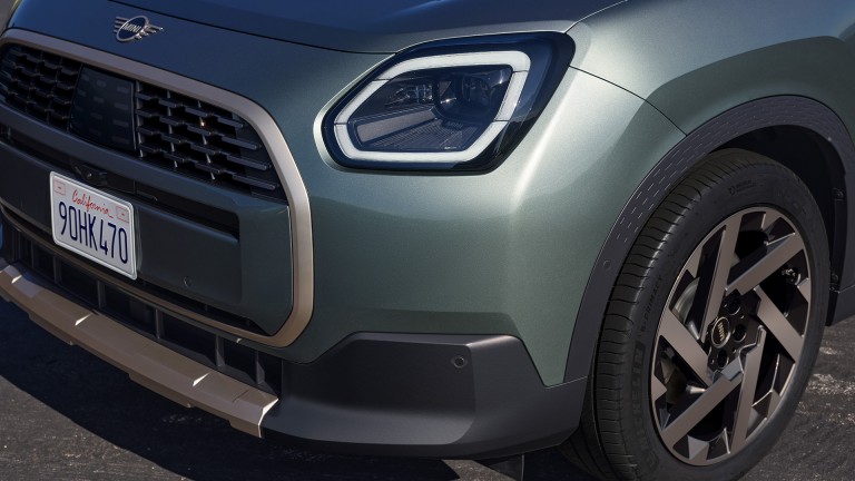 MINI Countryman - exterior - siluetă